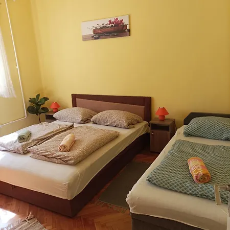 Kis-liget * Хайдусобосло